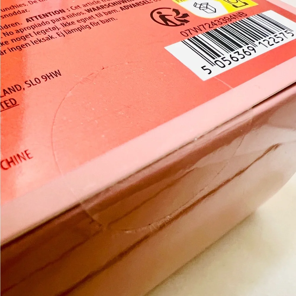 SOLD W7 Silky Knots - 100% Mulberry Silk Mini Hair Scrunchies (Set of 12) - Picture 5 of 5